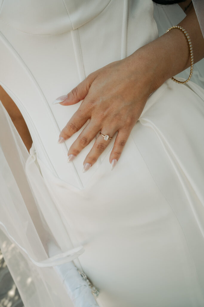 modern gold engagement ring