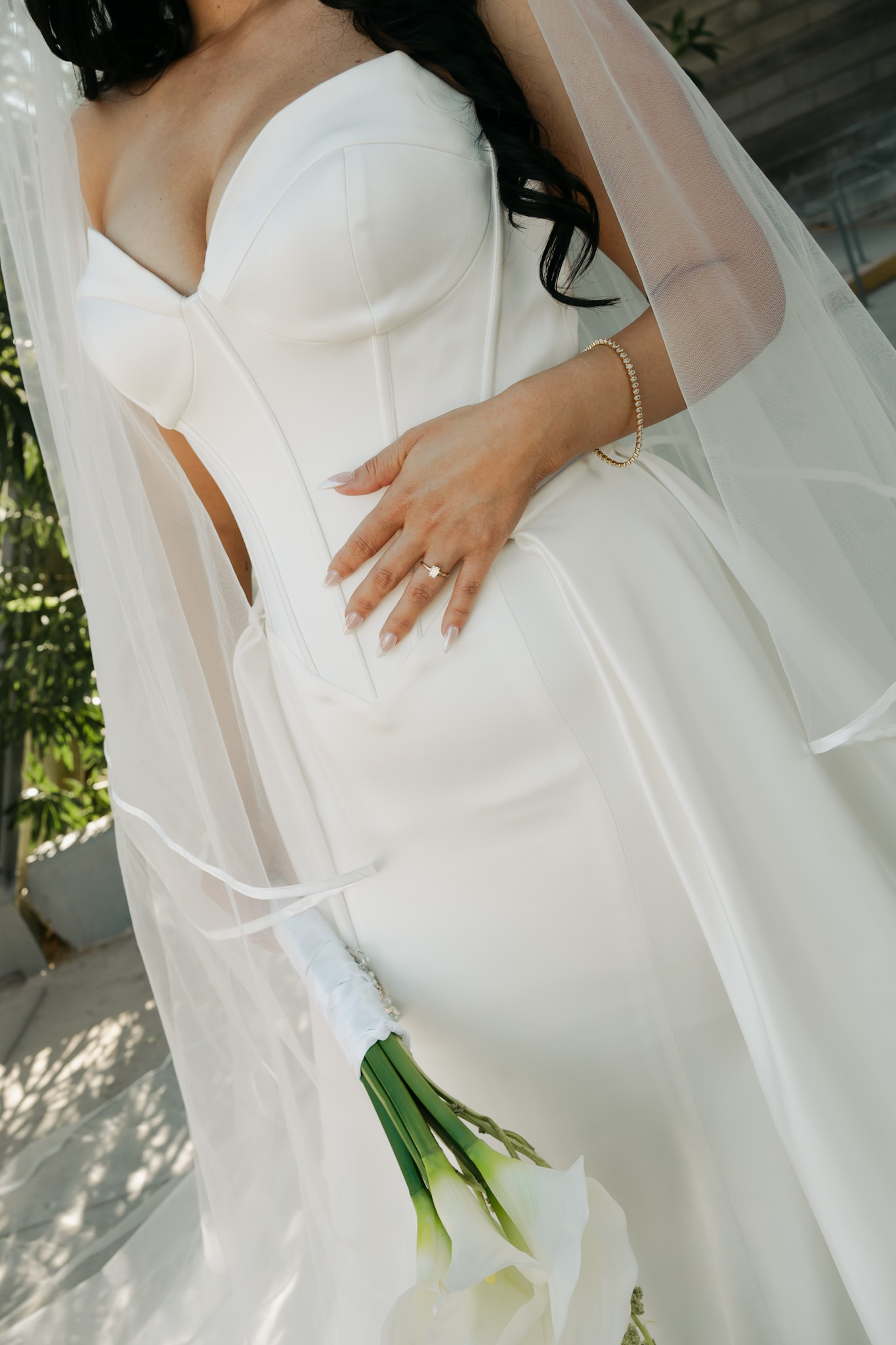 Bride's dress details for that modern and minimalist look.