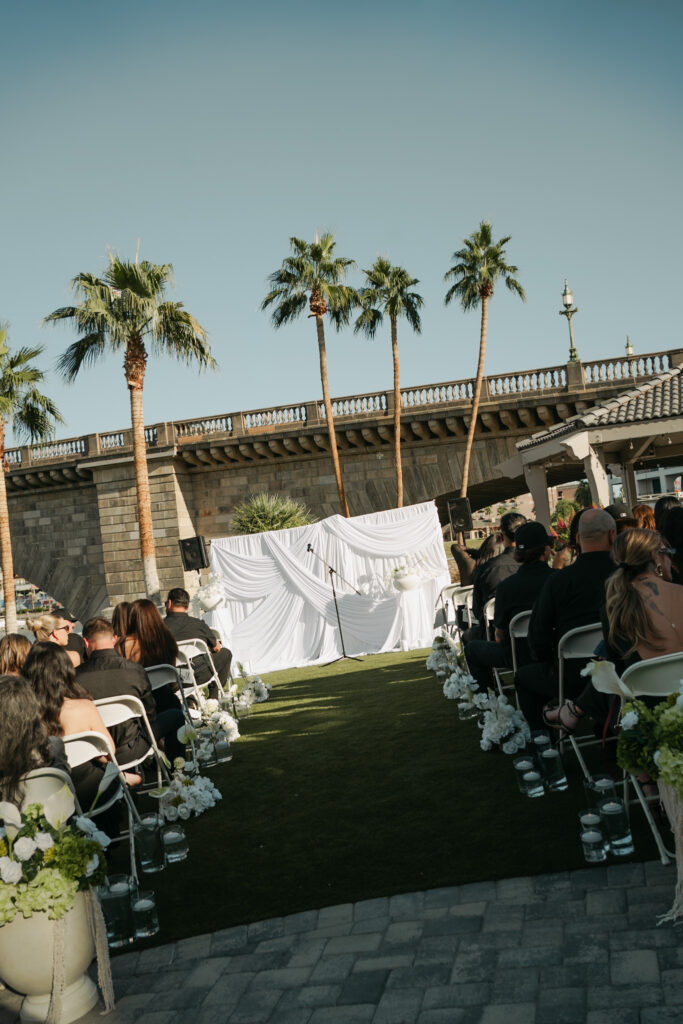 Clean lines and textures for this modern and minimal wedding in Arizona.